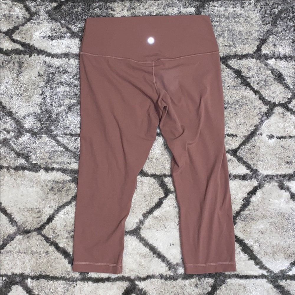 Lululemon Align crop 21’ Light mauve pink Size 12